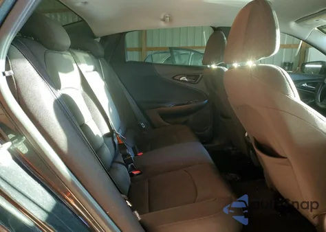 2018 Chevrolet Malibu Lt z USA, uszkodzony, nr VIN 1G1ZD5ST1JF192083